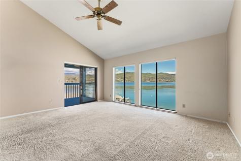 60 S Lakeshore Road Chelan WA 98816