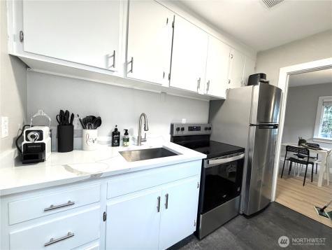 504 107th Street S Tacoma WA 98444