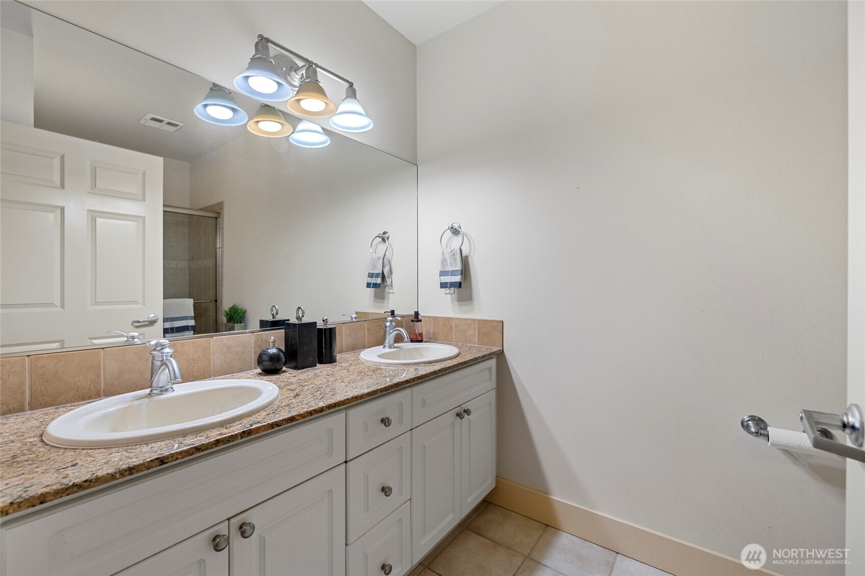 1419 Digby Mount Vernon WA 98274