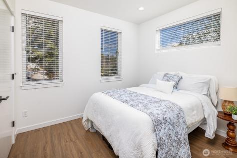 7711 11th Avenue SW Seattle WA 98106