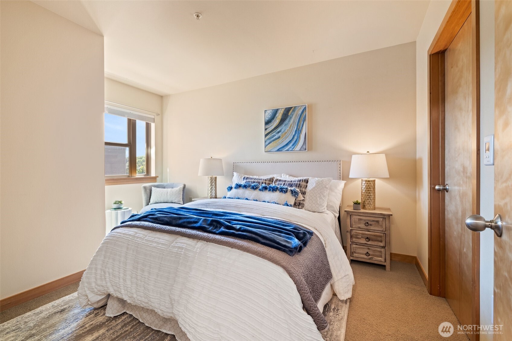 827 Hiawatha Place S Seattle WA 98144
