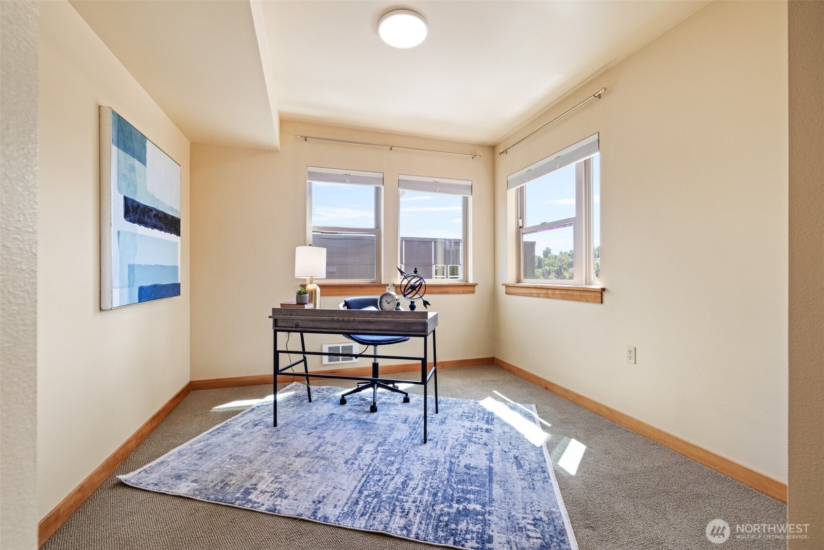 827 Hiawatha Place S Seattle WA 98144