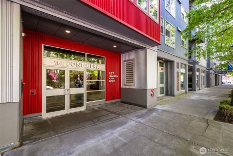 827 Hiawatha Place S Seattle WA 98144