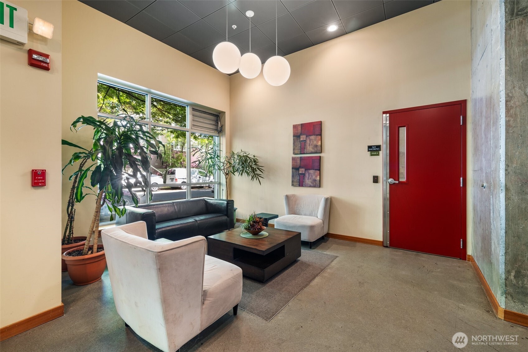 827 Hiawatha Place S Seattle WA 98144