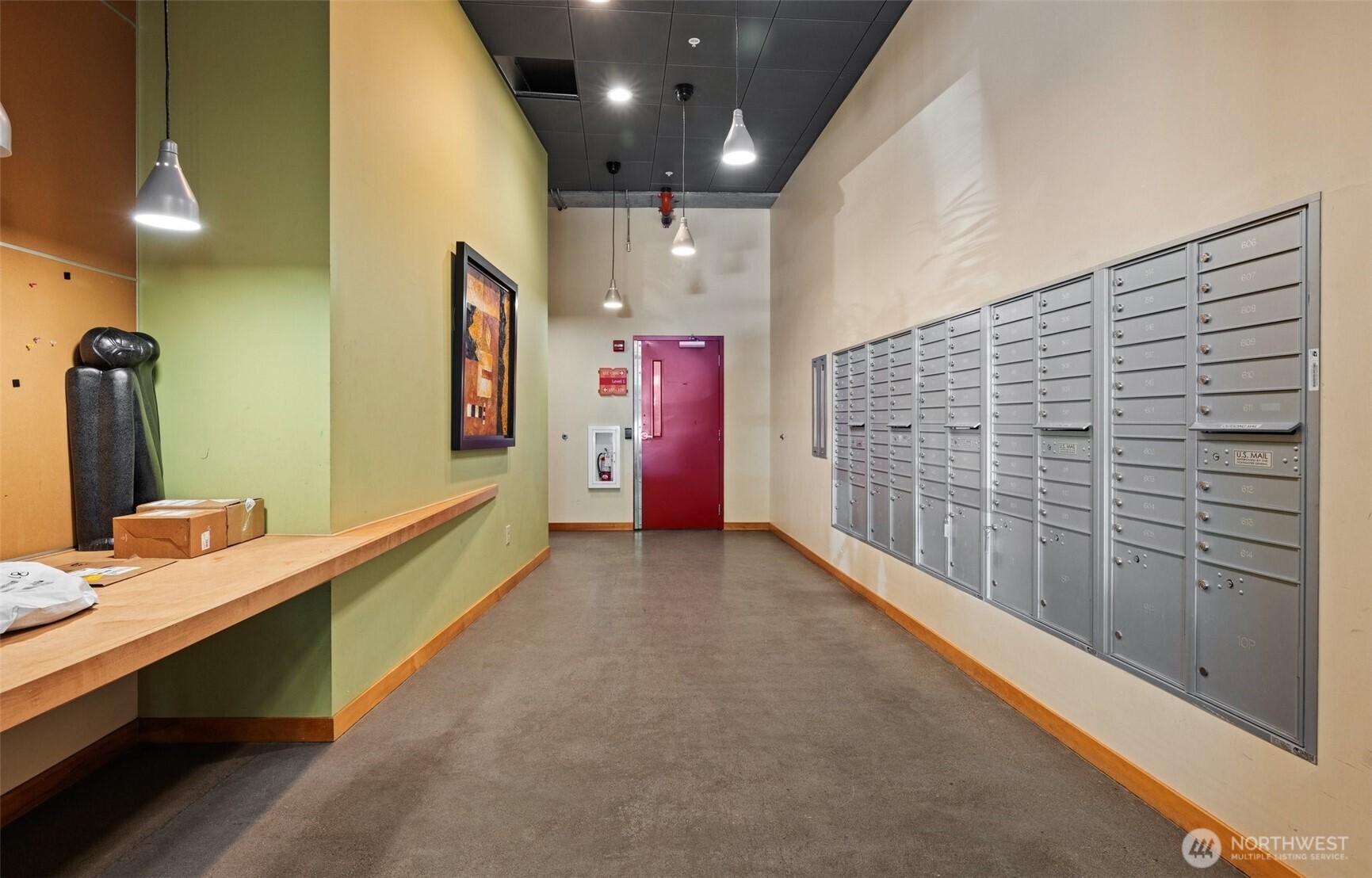 827 Hiawatha Place S Seattle WA 98144
