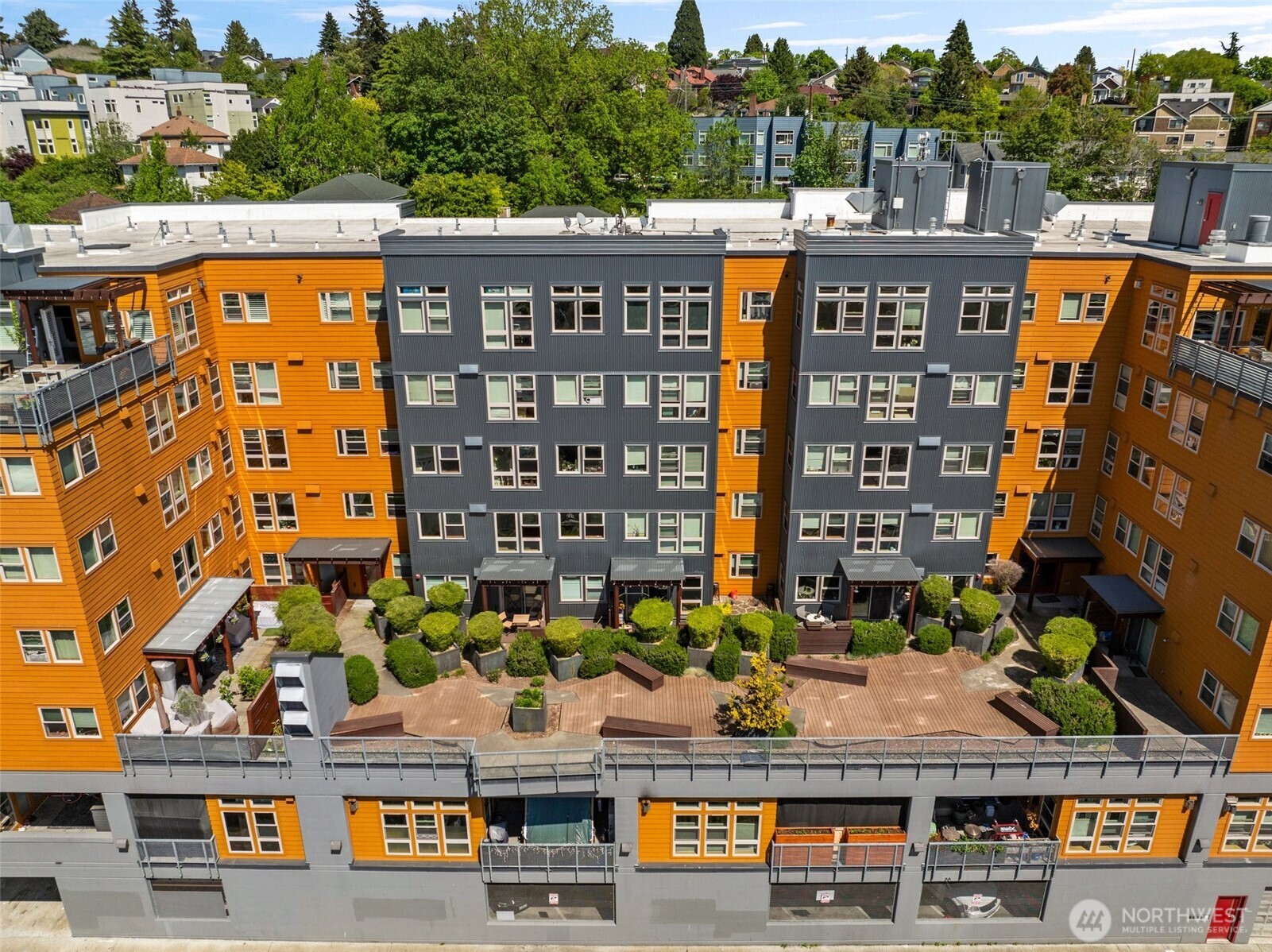 827 Hiawatha Place S Seattle WA 98144