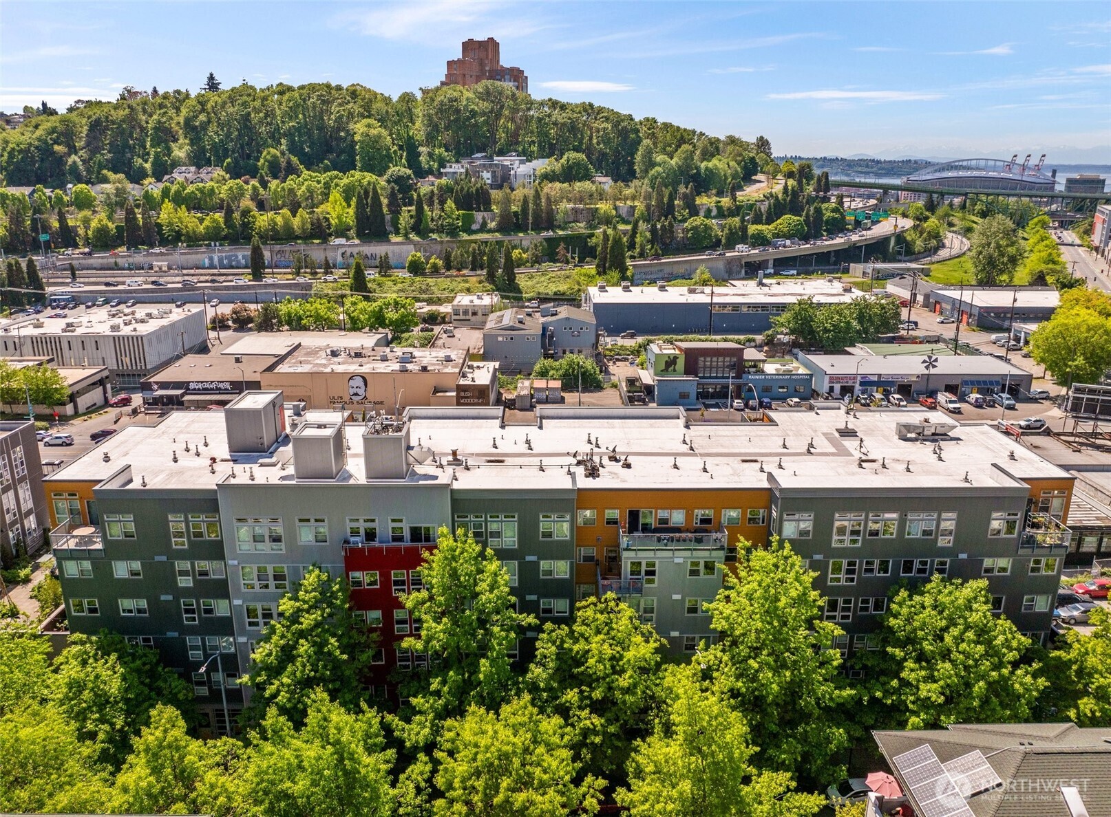827 Hiawatha Place S Seattle WA 98144