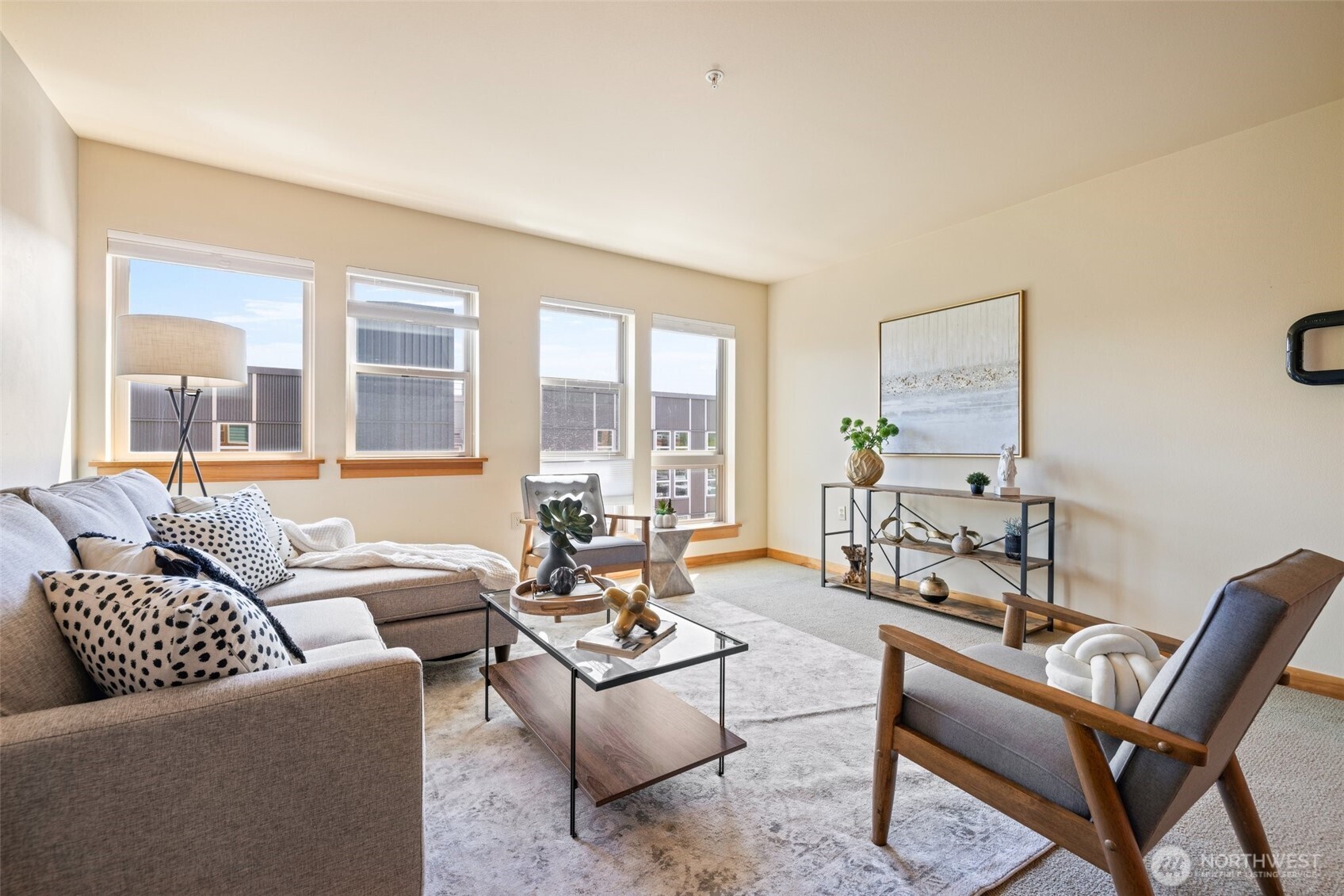 827 Hiawatha Place S Seattle WA 98144