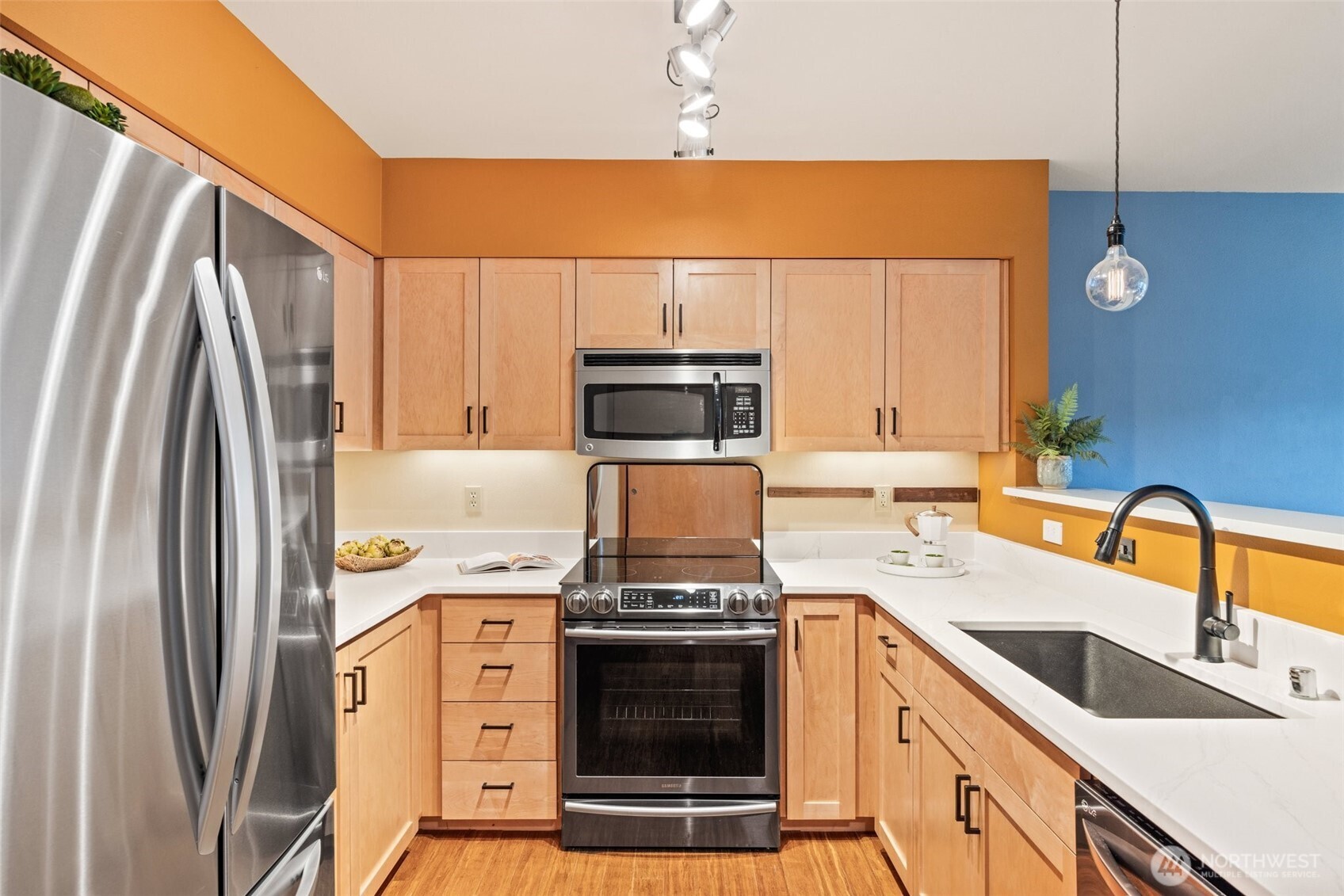 827 Hiawatha Place S Seattle WA 98144
