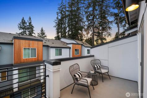 14517 1st Avenue NE Shoreline WA 98155