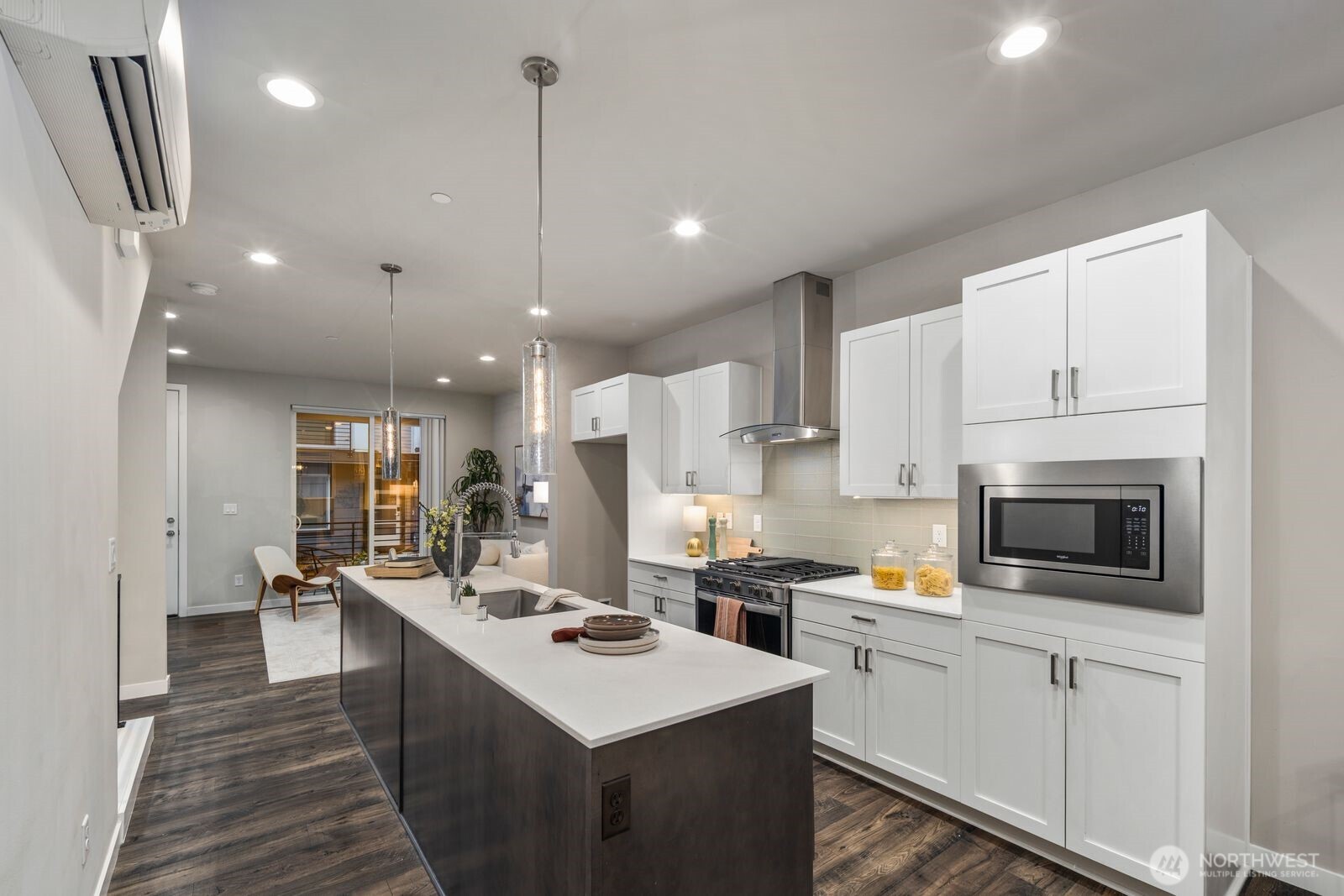14517 1st Avenue NE Shoreline WA 98155