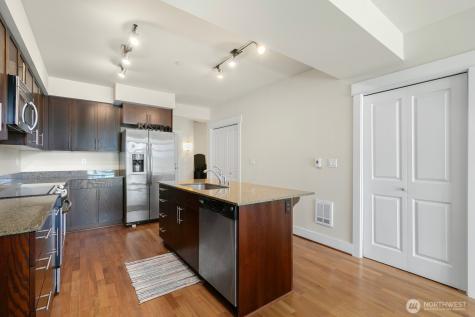699 John Street Seattle WA 98109