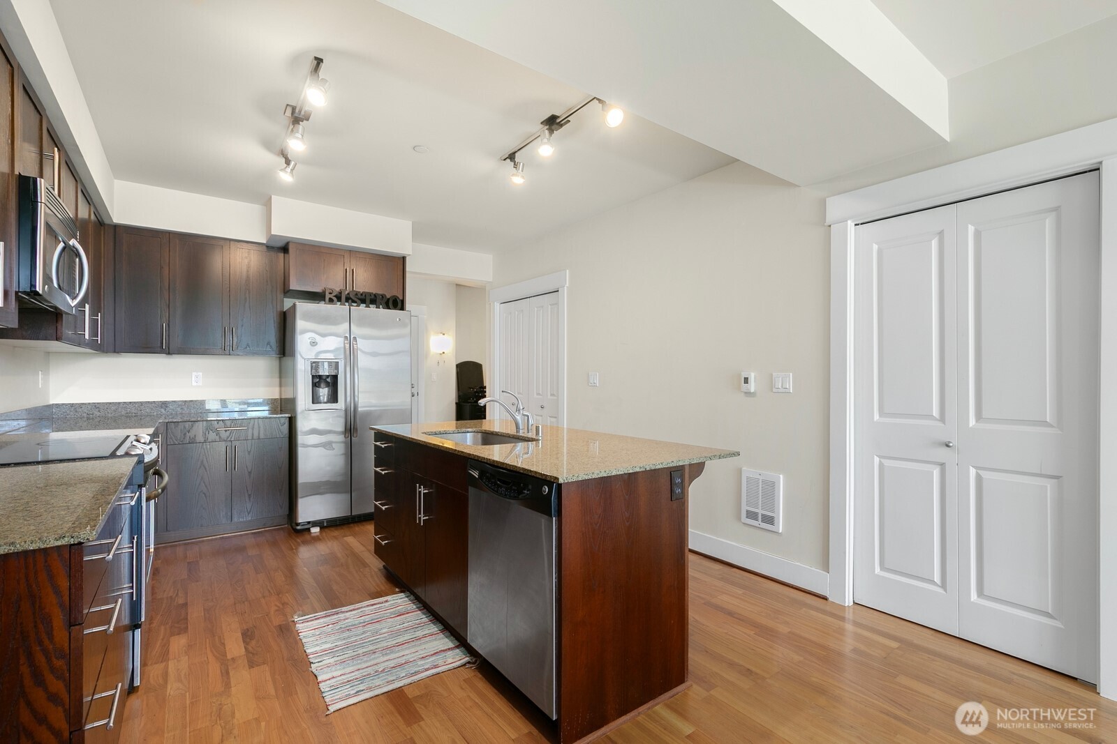 699 John Street Seattle WA 98109