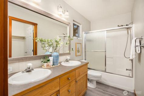 300 Wyatt Way NE Bainbridge Island WA 98110