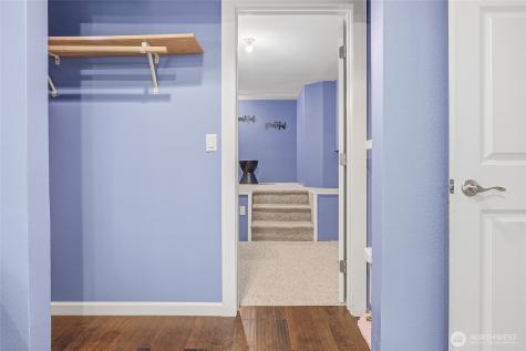 9165 45th Avenue SW Seattle WA 98136