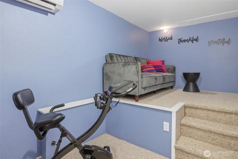 9165 45th Avenue SW Seattle WA 98136