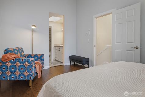 9165 45th Avenue SW Seattle WA 98136