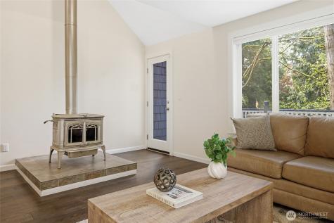 9165 45th Avenue SW Seattle WA 98136