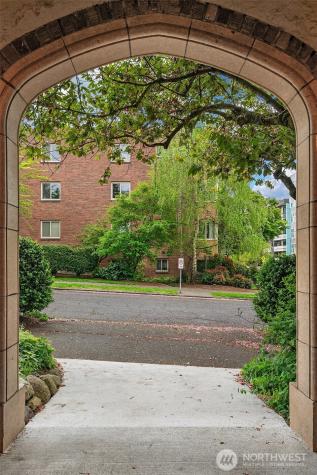 404 E Harrison Street Seattle WA 98102