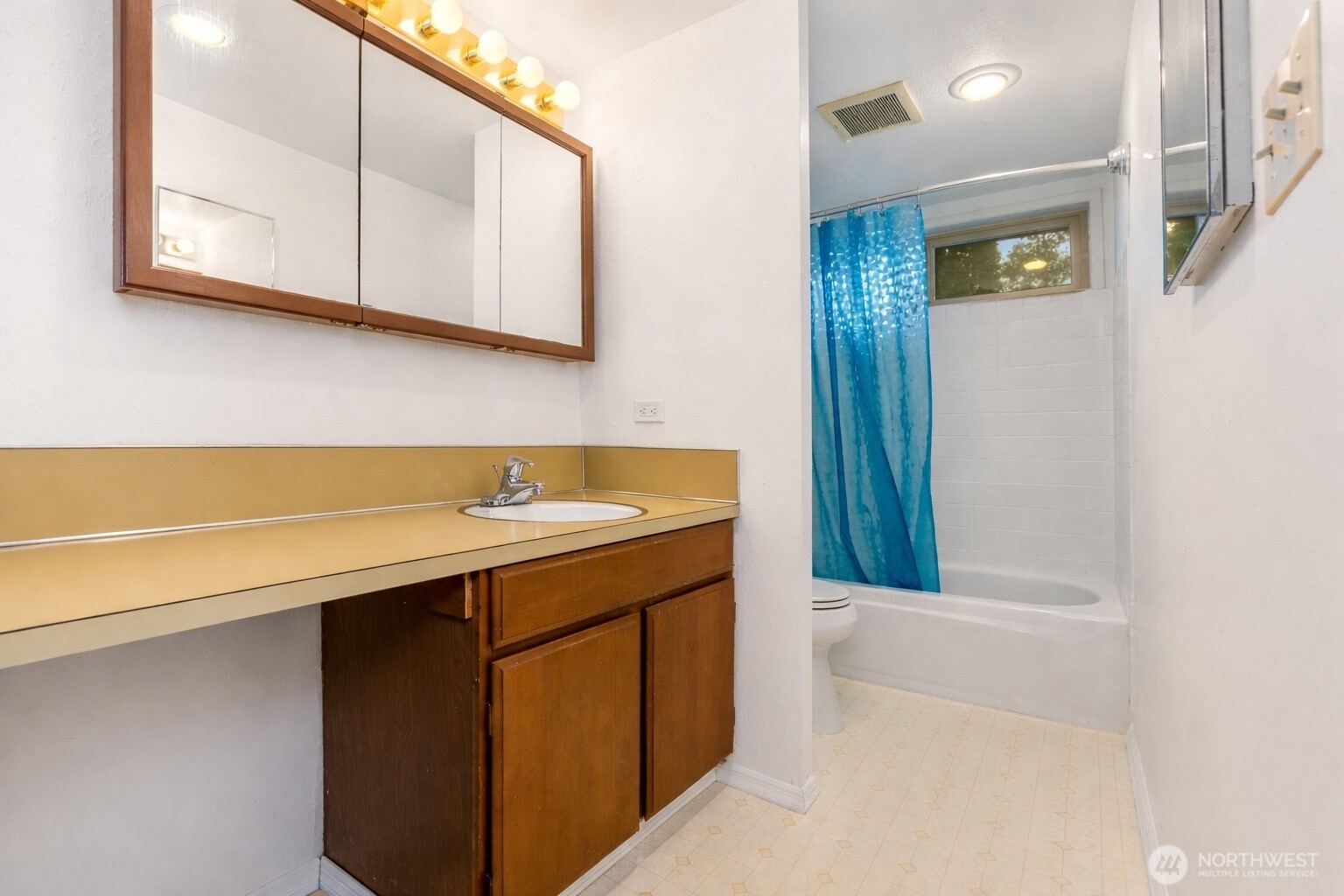 8111 46th Place W Mukilteo WA 98275