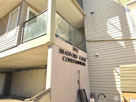3022 SW Bradford Street Seattle WA 98126