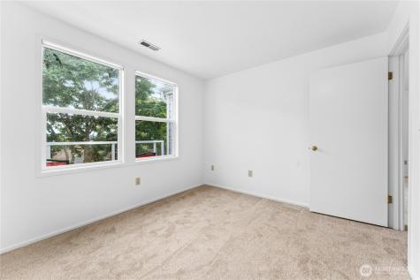 22215 SE 42nd Lane Issaquah WA 98029