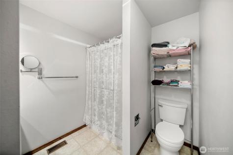 1310 Castlerock Avenue Wenatchee WA 98801