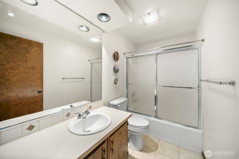 1310 Castlerock Avenue Wenatchee WA 98801