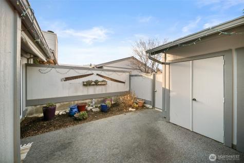 1310 Castlerock Avenue Wenatchee WA 98801