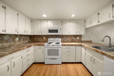 1310 Castlerock Avenue Wenatchee WA 98801