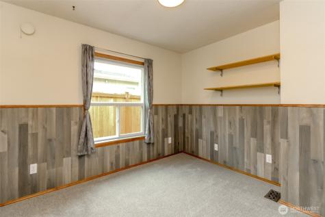 27470 149th Avenue SE Kent WA 98042