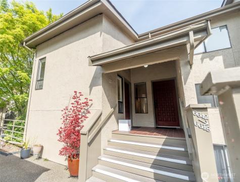 6644 Park Point Seattle WA 98115