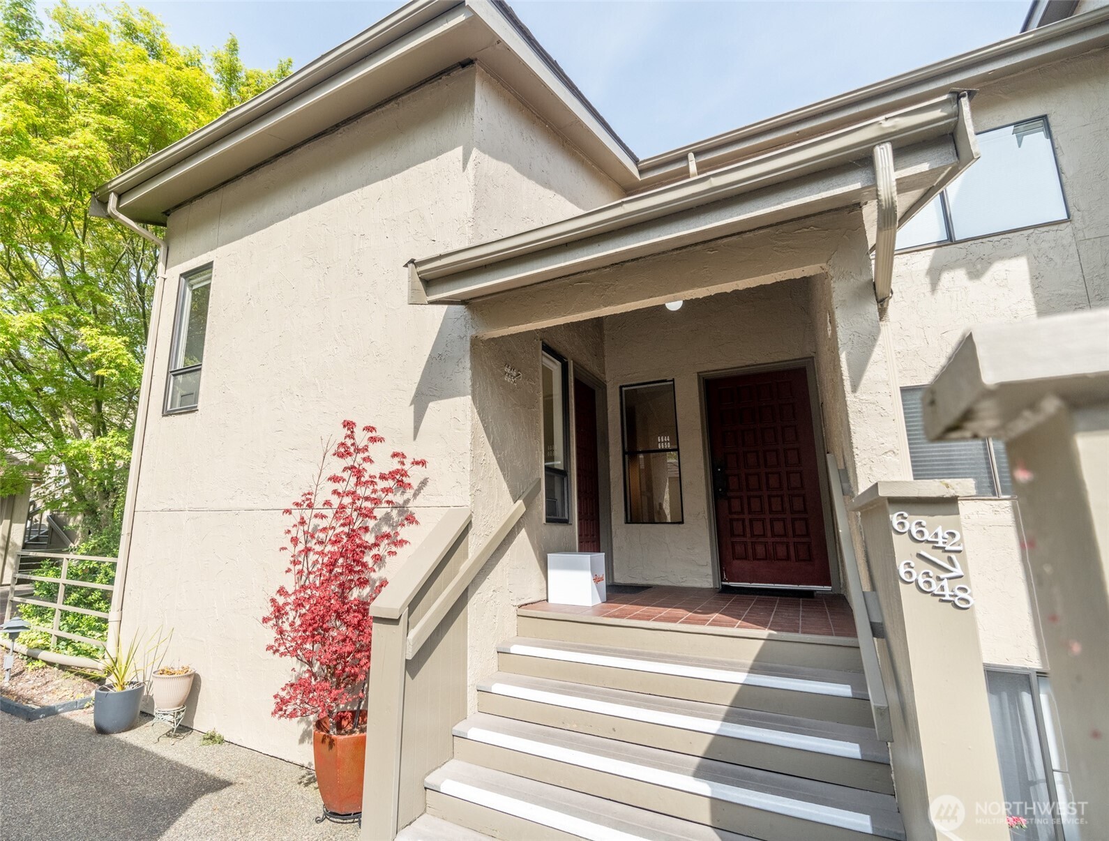 6644 Park Point Way NE Seattle WA 98115