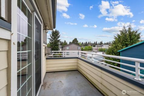 10549 Stone Ave N Seattle WA 98133
