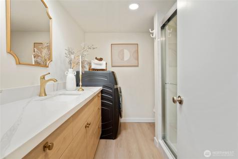 6439 139th Avenue NE Redmond WA 98052