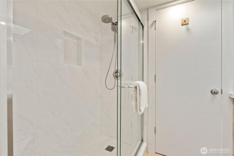 6439 139th Avenue NE Redmond WA 98052