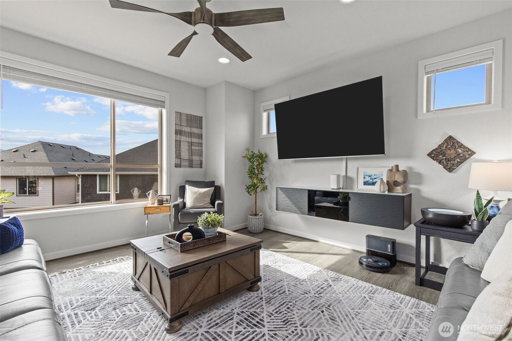 1344 6th Avenue NE Issaquah WA 98029