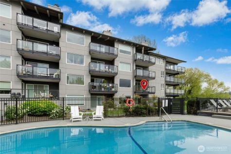 9201 NE Juanita Drive Kirkland WA 98034