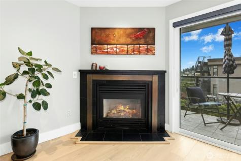 9201 NE Juanita Drive Kirkland WA 98034