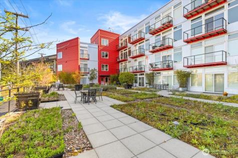 2960 Eastlake Avenue E Seattle WA 98102