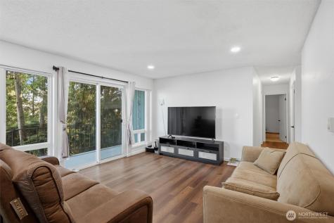 10457 Des Moines Memorial Drive S Seattle WA 98168