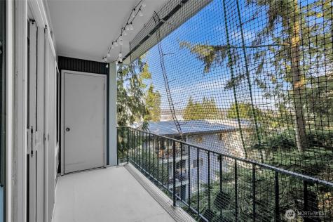10457 Des Moines Memorial Drive S Seattle WA 98168