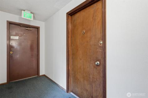 10457 Des Moines Memorial Drive S Seattle WA 98168
