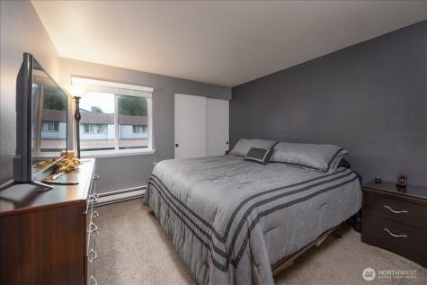 25735 115th Avenue SE Kent WA 98030
