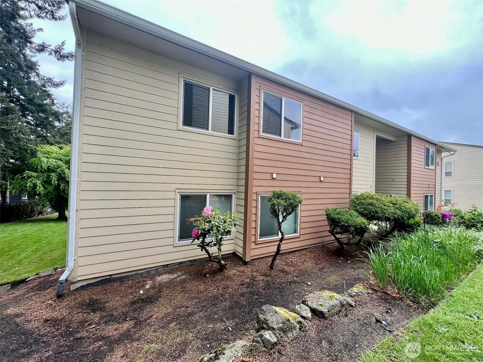 23625 112th Avenue SE Kent WA 98031