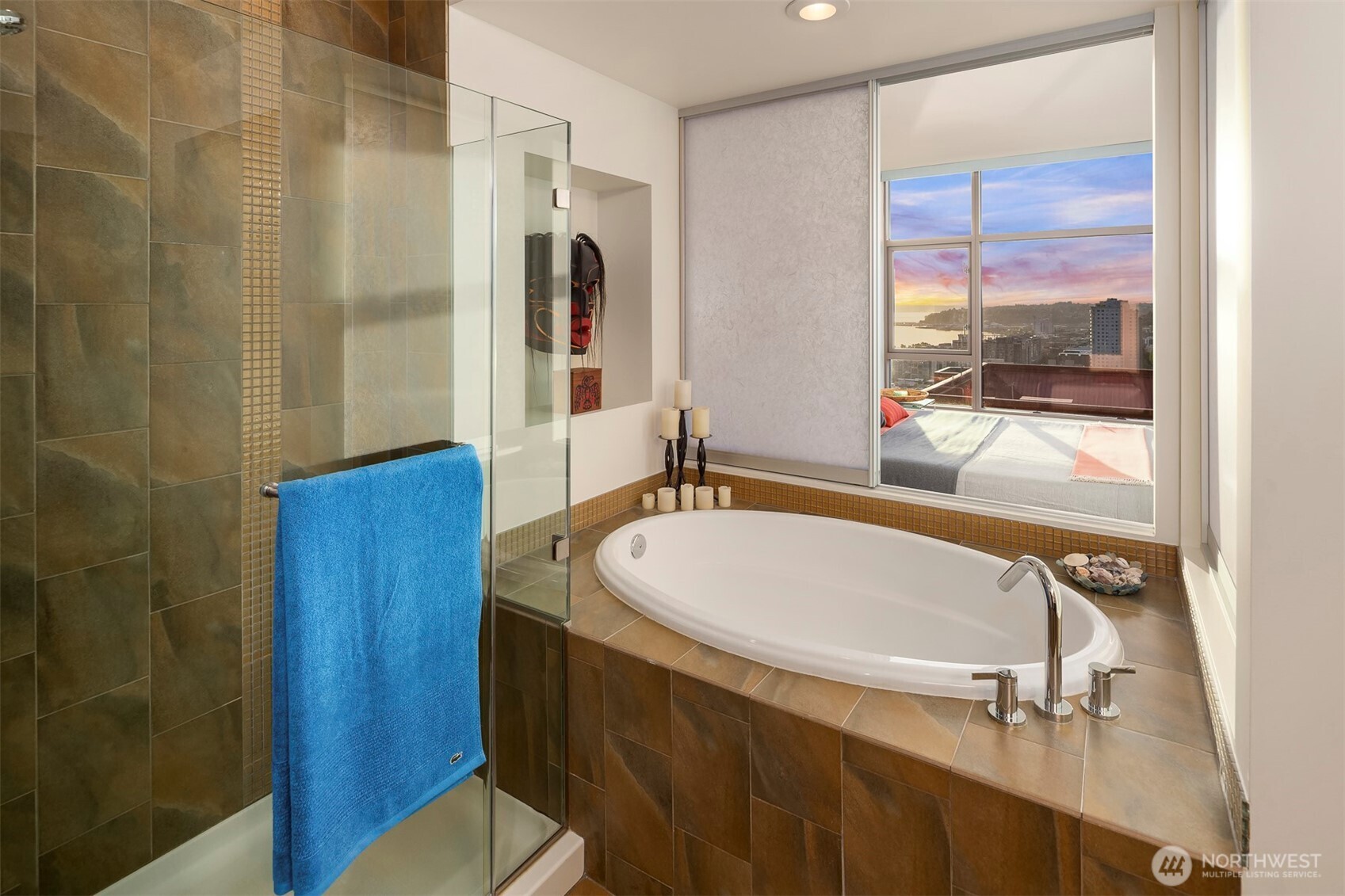 2033 2nd Avenue Seattle WA 98121