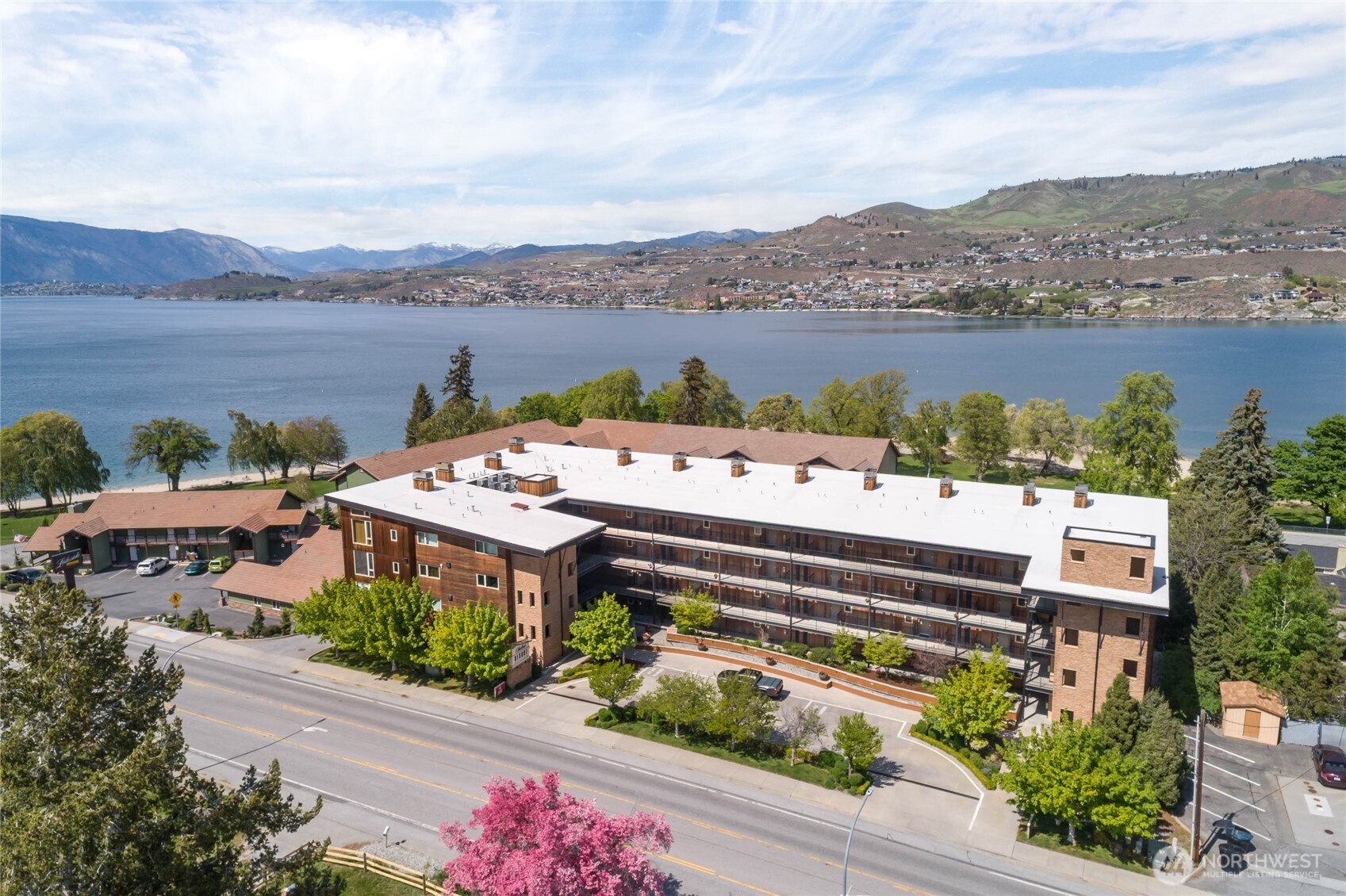 2220 W Woodin Chelan WA 98816