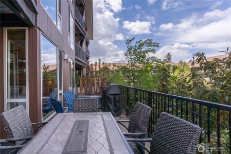 2220 W Woodin Chelan WA 98816