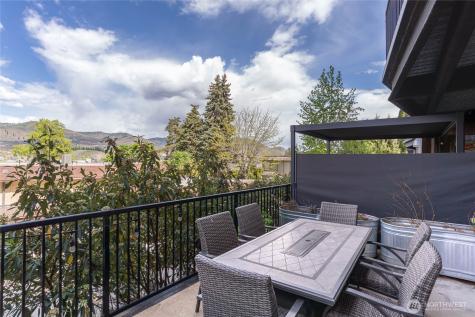 2220 W Woodin Chelan WA 98816