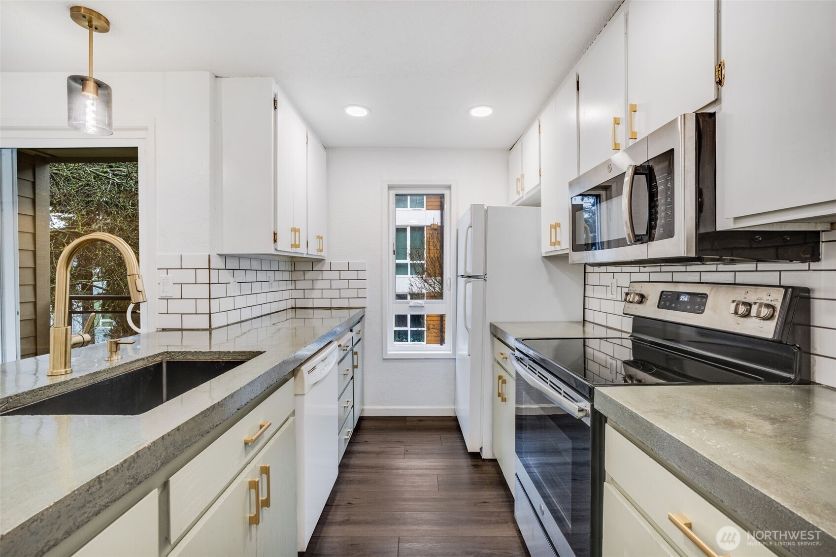 2219 14th Avenue W Seattle WA 98119